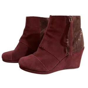 Tom's Women's Burgundy Wedge Ankle Boots